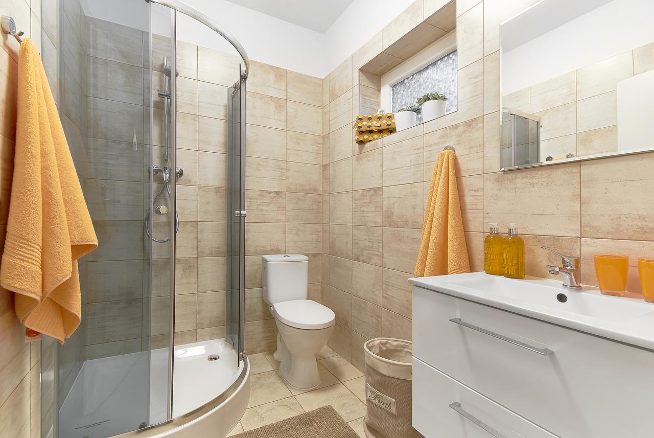 Arenda Apartamenty&Domki Caloroczne Сєракув Екстер'єр фото